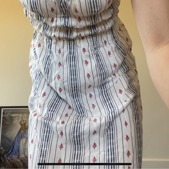 Cottagecore ruched maxi dress with floral vintage wallpaper motif! - Picture 5 of 5